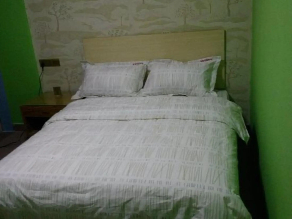 Шэньчжэнь: Xiufeng Hostel