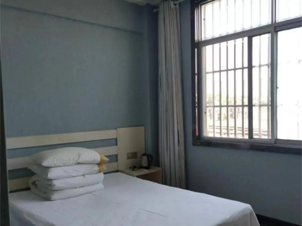 Аньцин: Wenquan Hostel