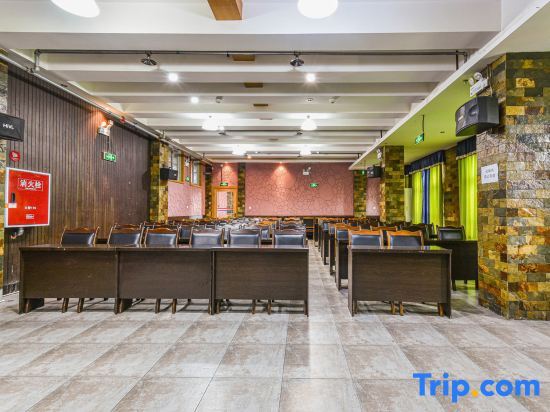 Чэнду: Cuiyuezhuang Countryside Hotel