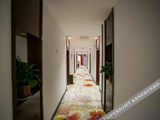 Шаоксинг: Qitun Jincheng Hotel (Diankou Bus Station)