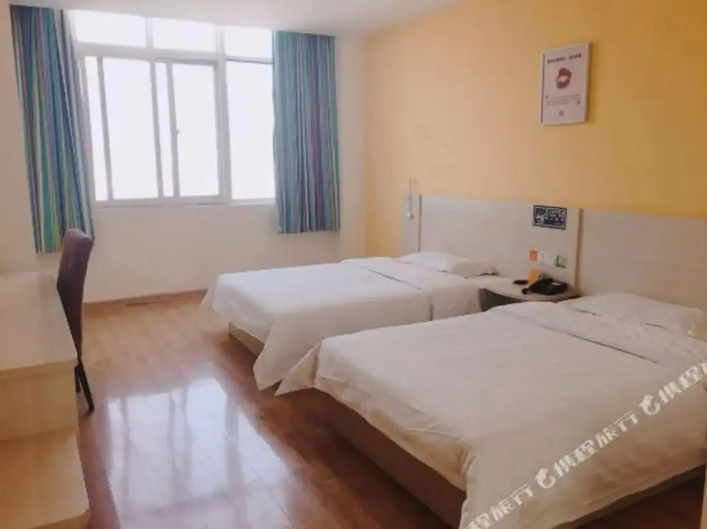 Пиндиншань: 7 Day Inn(Shan county Fuwan City Square Branch)