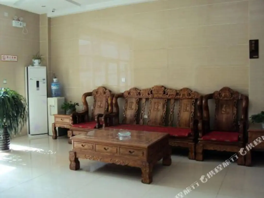 Дежоу: Shangkeyou Express Hotel (Xinhua Mansion, Zhengyang Road, Ningjin)