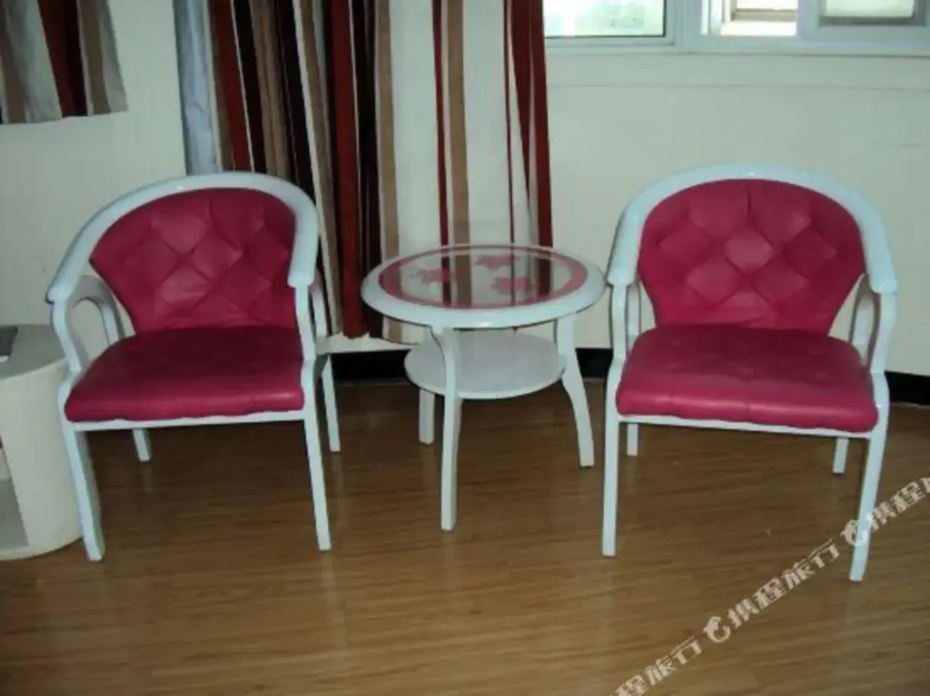 Дежоу: Shangkeyou Express Hotel (Xinhua Mansion, Zhengyang Road, Ningjin)