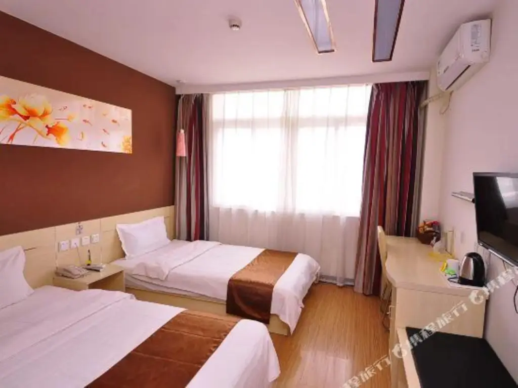 Дежоу: Shangkeyou Express Hotel (Xinhua Mansion, Zhengyang Road, Ningjin)