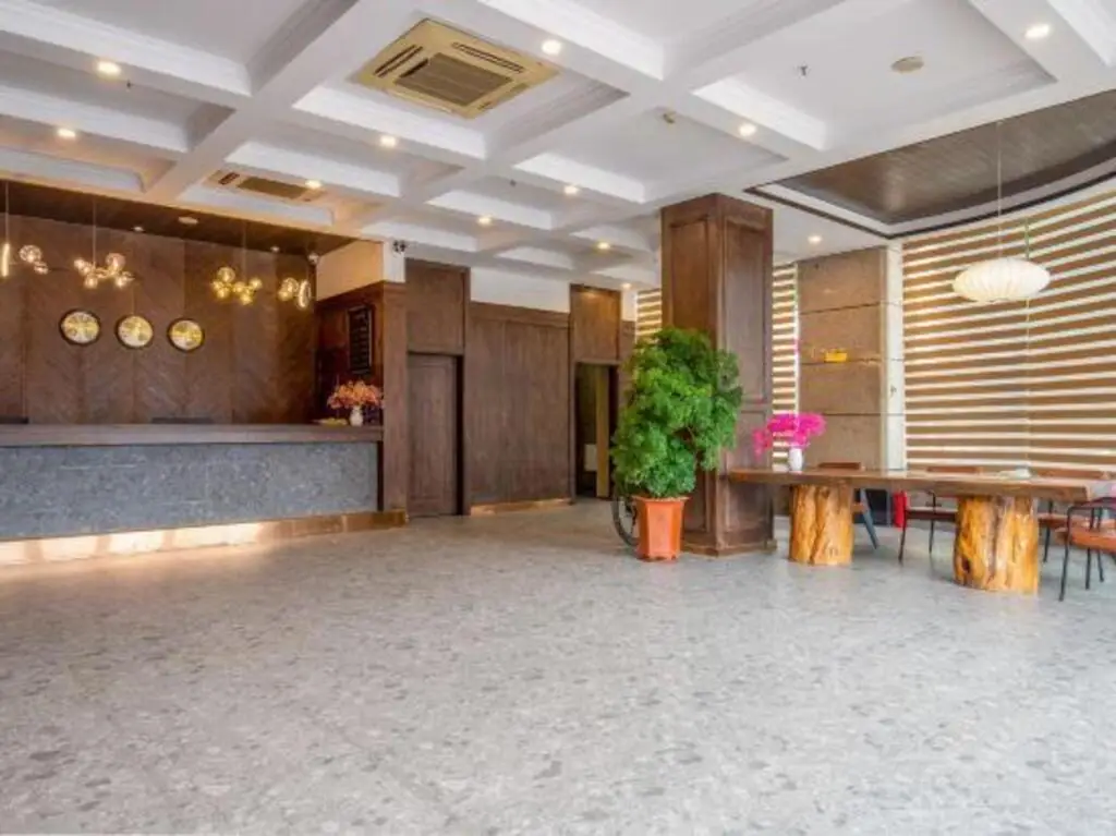 Чжуншань: Shenglong Business Hotel