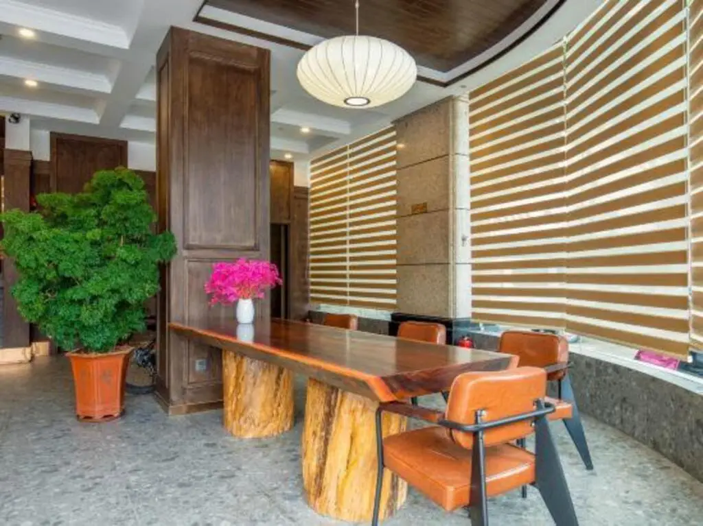 Чжуншань: Shenglong Business Hotel