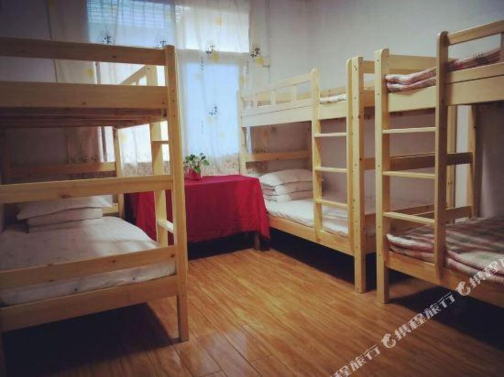 Ухань: Aiqing Apartment (Wuhan Hankou Railway Station)
