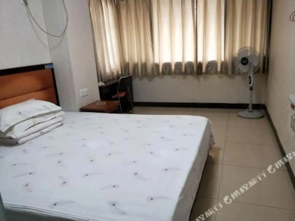 Ухань: Aiqing Apartment (Wuhan Hankou Railway Station)