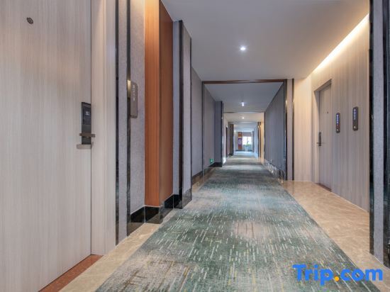 Маоминг: Country Inn & Suites by Radisson,Maoming high speed railway station people's Square