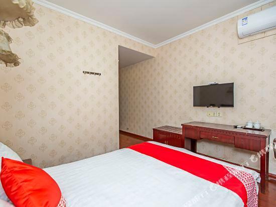 Янчжоу: Oyo Yangzhou Jindu Hotel (Xiancheng Road branch, Jiangdu District)