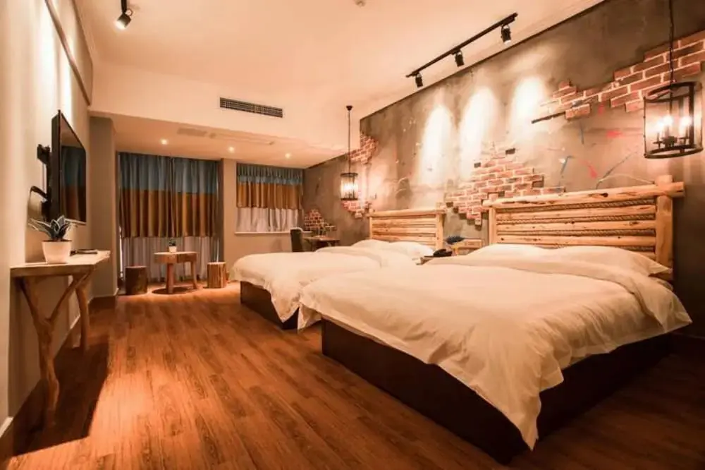 Чжанцзяцзе: Zhangjiajie Interval Time Travel Inn