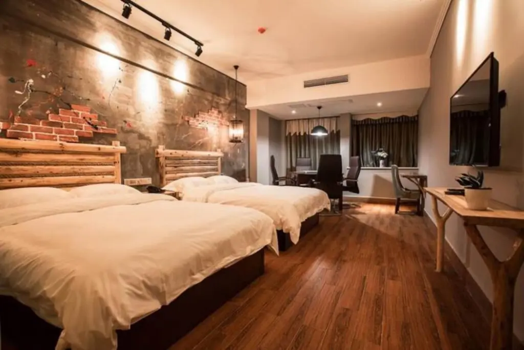 Чжанцзяцзе: Zhangjiajie Interval Time Travel Inn