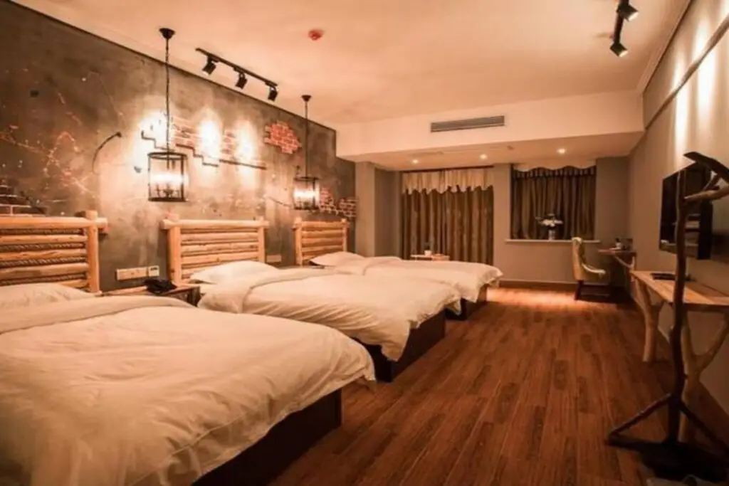 Чжанцзяцзе: Zhangjiajie Interval Time Travel Inn