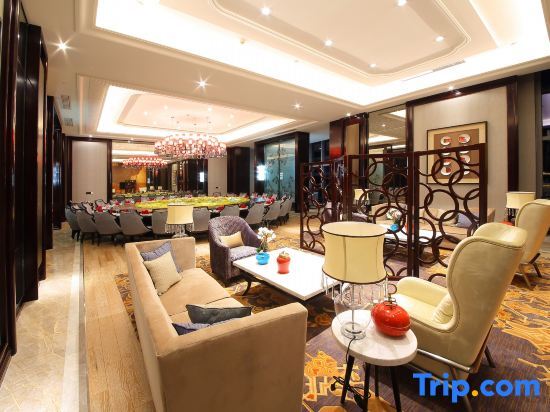Чжаоюань: Longhu Hotel
