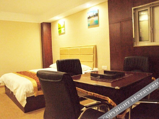 Шанхай: Three Good Hotels