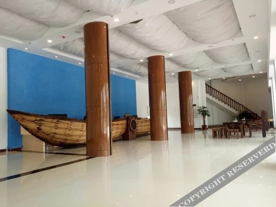 Maoming Dolphin Hotel (China First Beach) — фото 1