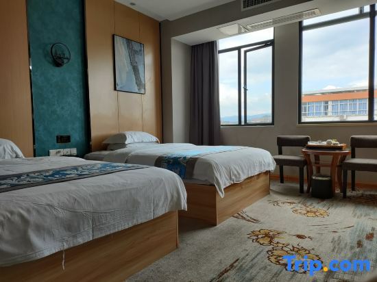 Наньпин: Fenghuang Huating Hostel