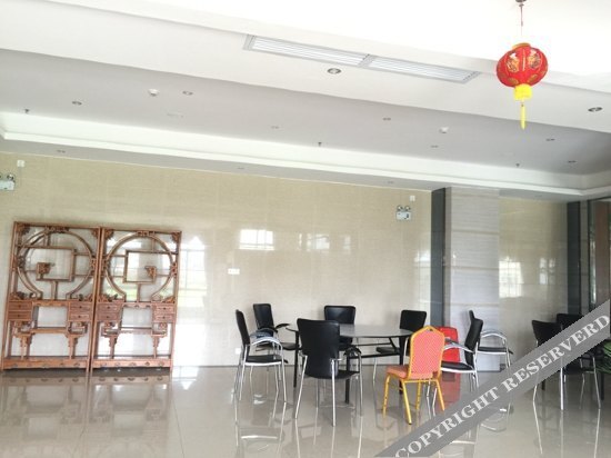 Чжаньцзян: Qishi Hostel