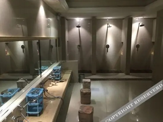 Хеби: Jinjiang Inn Style Hebi Century Square Hotel