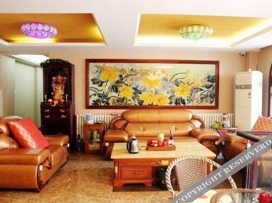 Циндао: OYO Qingdao Jinding Business Hotel (Qingyi Affiliated Hospital Shop)