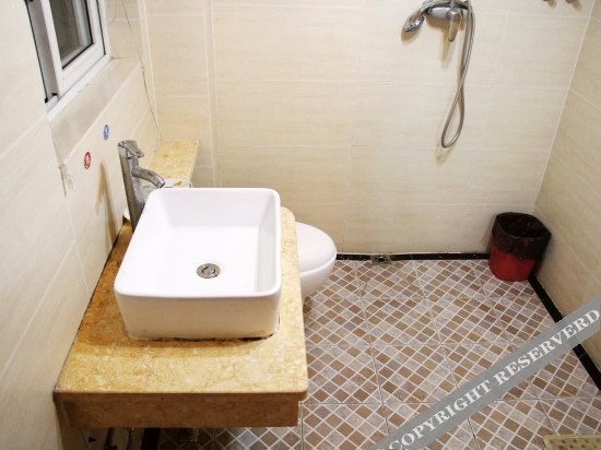Циндао: OYO Qingdao Jinding Business Hotel (Qingyi Affiliated Hospital Shop)