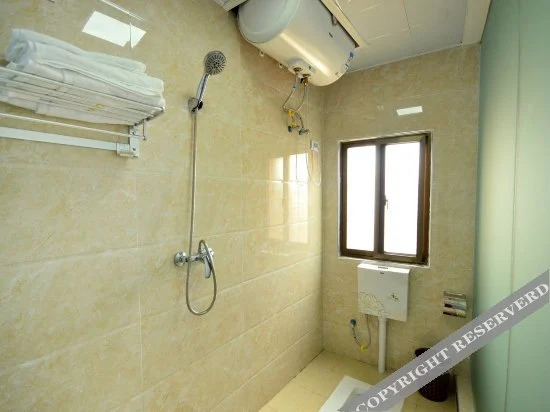 Ухань: Wuhan Aerospace Holiday Hotel (Tianhe International Airport)