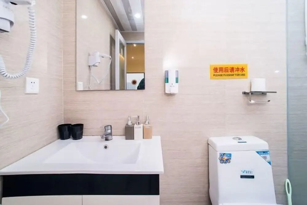 Шэньчжэнь: South China City Huanan Business Apartment