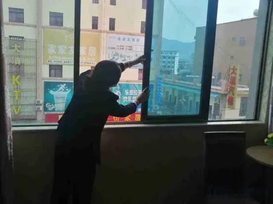 Лунчуань: Nanhua Hotel