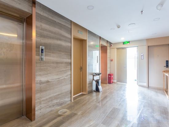 Гуджиао Лаоджие: Cloud Anna Hotel