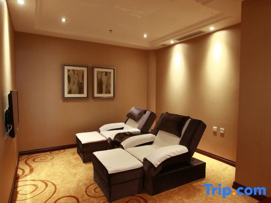 Линьи: Aohua International Hot Spring Hotel