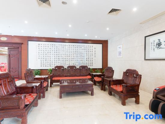 Цзюцзян: Yuanming Lake Junlan Hotel