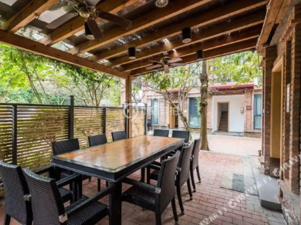 Чэнду: hongshadayuan Hostel (Chengdu sanshenghuaxiang)