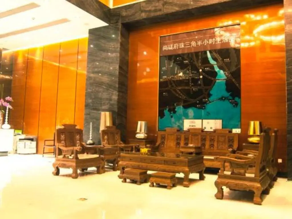Чжуншань: 中山百盛假日酒店