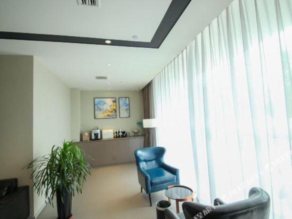 Цзинань: Home Inn Selected (Jinan Hi-tech East Area Suncun Kechuang Road)