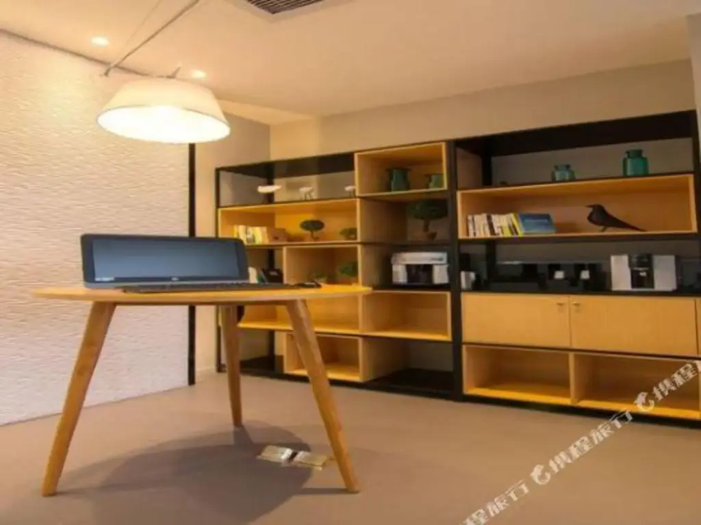 Цзинань: Home Inn Selected (Jinan Hi-tech East Area Suncun Kechuang Road)