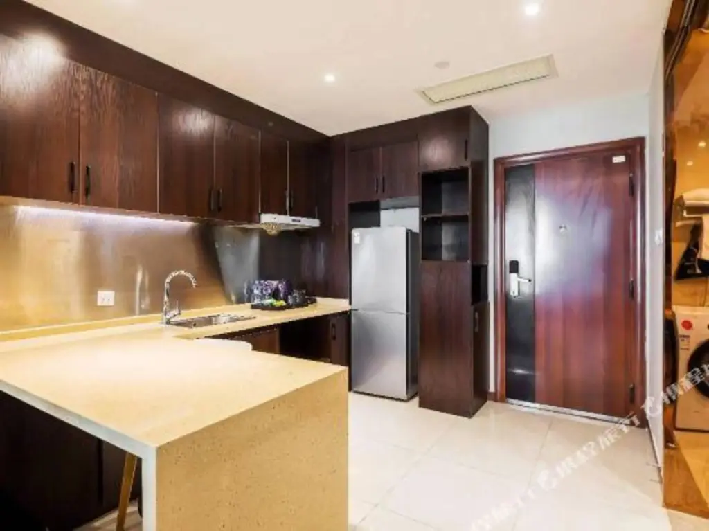 Янчжоу: Baiya Light Luxury Holiday Apartment (Yangzhou Railway Station Jinghuacheng Branch)