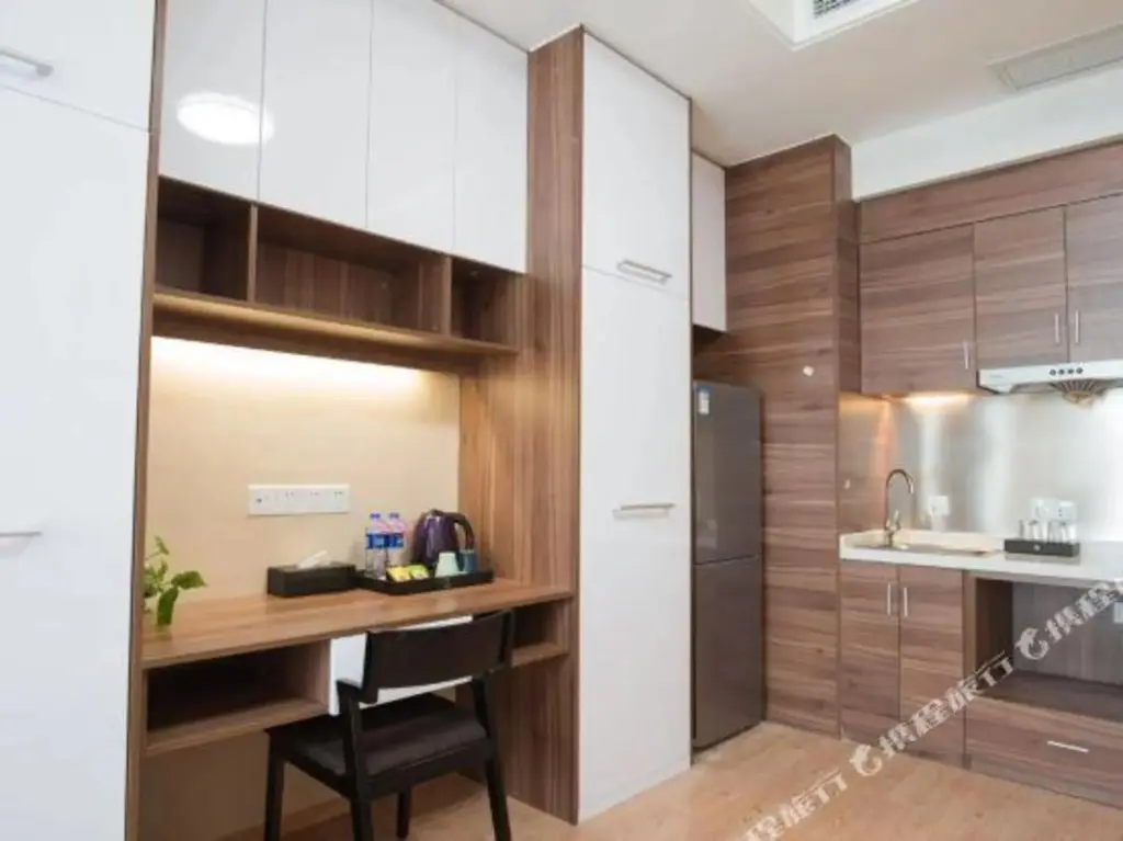 Янчжоу: Baiya Light Luxury Holiday Apartment (Yangzhou Railway Station Jinghuacheng Branch)