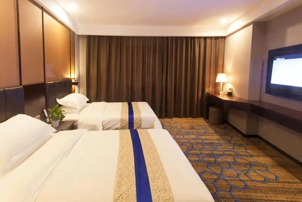 Гуйлинь: Days Inn by Wyndham Business Place Guilin Yishun