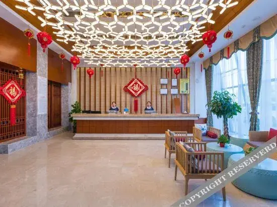 Тенгген: Mangu Hot Spring Hotel