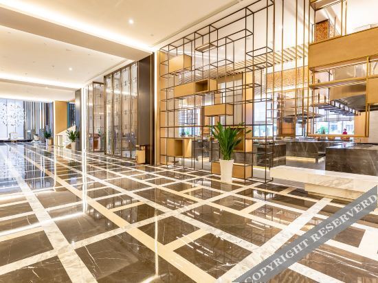 Цинлун: Qianzhong Hotel