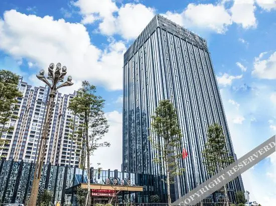 Цинлун: Qianzhong Hotel
