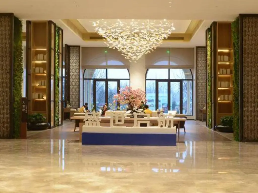 Линьи: Lushang Spring Lake Resort