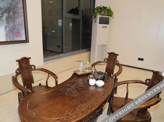 Кайфын: Ginkgo tree Courtyard Hotel (Kaifeng Longting Store)
