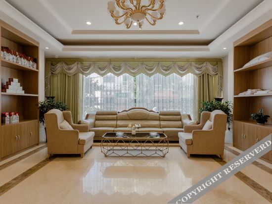 Vienna 3 Best Hotel (Xichang Qionghai Wetland Park Hangtian Avenue) — фото 1