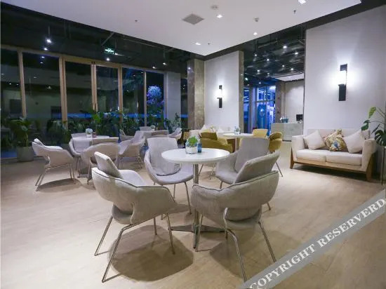 Санья: Yuejia Holiday Hotel (Yalong Bay Hehong Holiday Sunshine Branch)