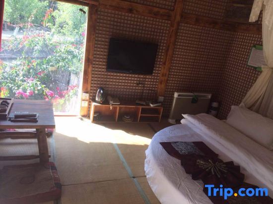 Дали: Putuoquan Hot Spring Resort