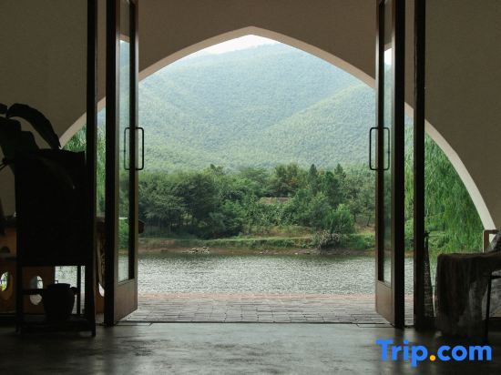 Уси: Zhi Lan Qiu Lakeside Homestay