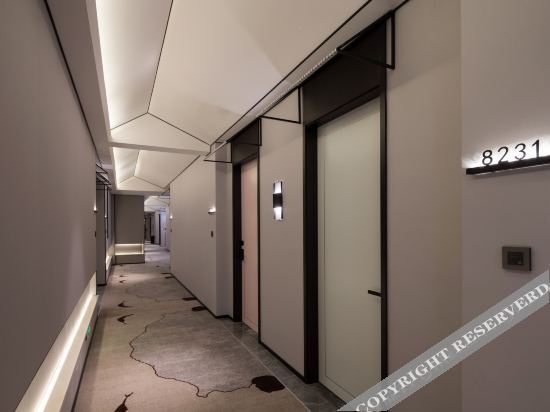 Чжэнчжоу: Moshang Light House Hotel (Zhengzhou South China City Longhu Jinyicheng Shopping Center)