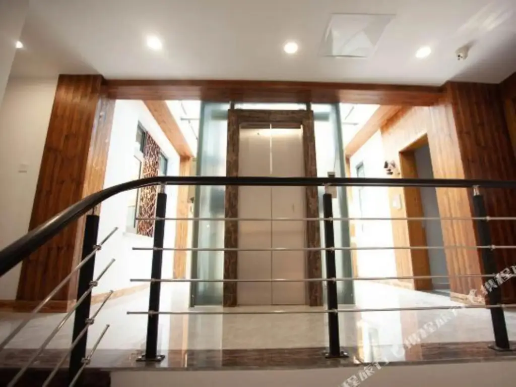 Уси: Yunju Courtyard Inn