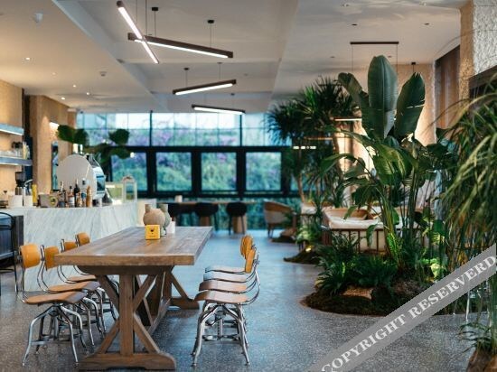 Дали: Liuyue · Designer Lake View Holiday Hostel